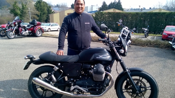 MOTO GUZZI V7 II STONE